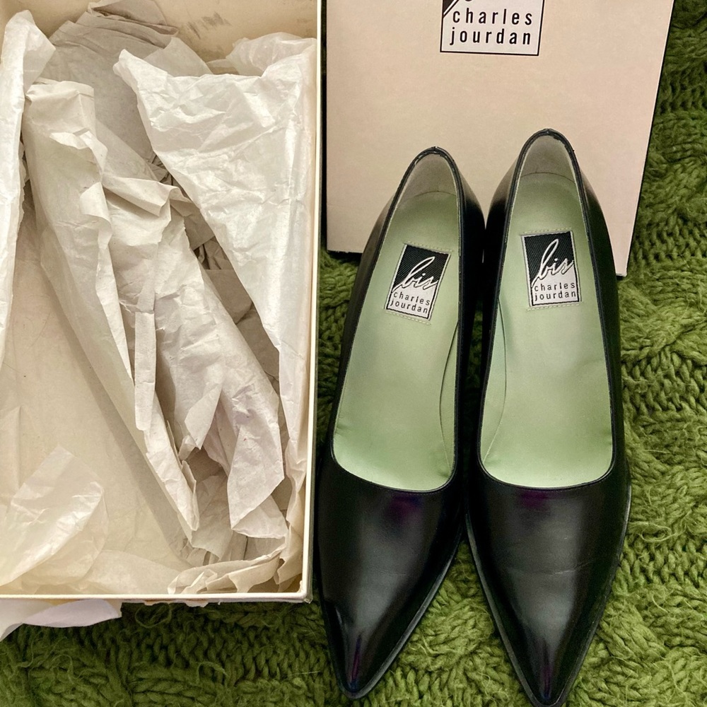 NEW in box Charles Jourdan Black Leather Pointed Pump Heels 6.5